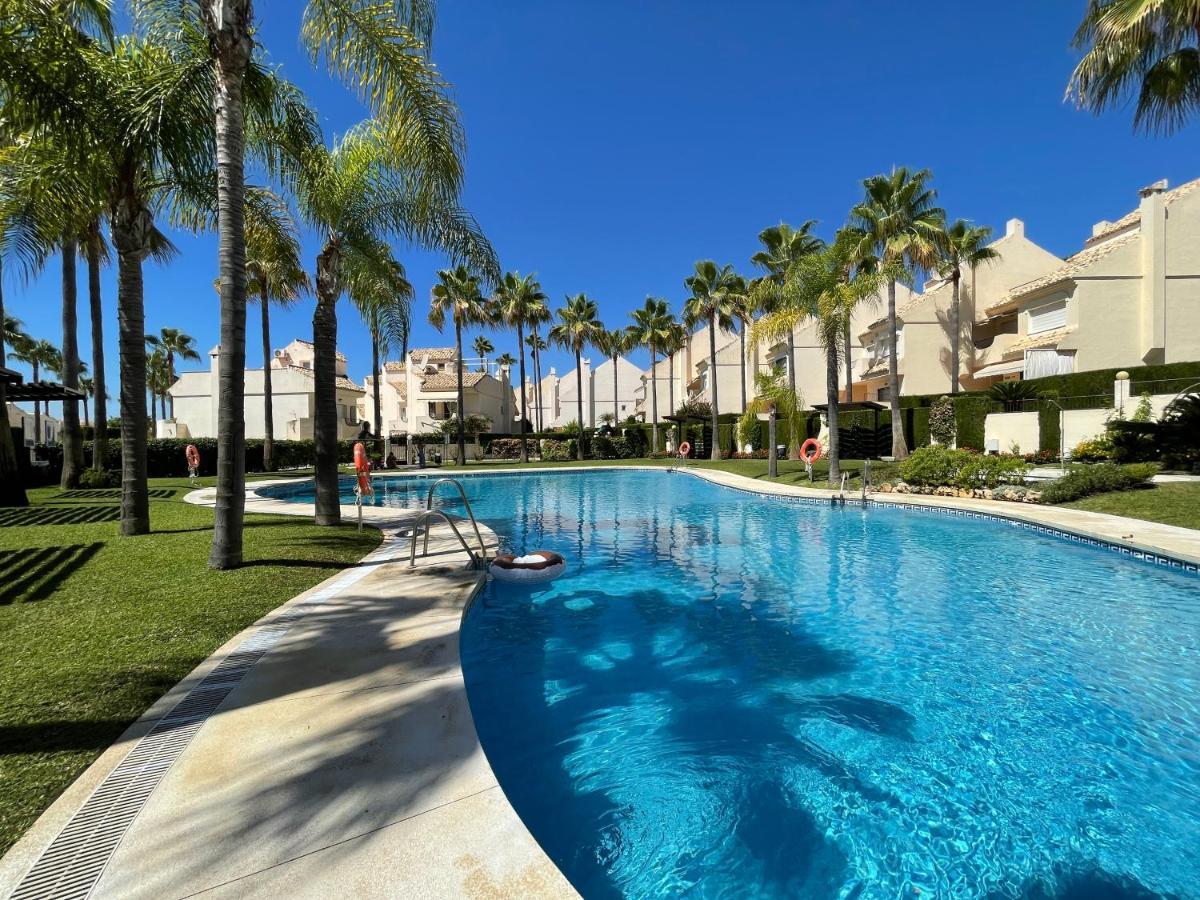 El Arenal Townhouse By The Beach With Swimming Pool - Eaw Homes Marbella Exterior foto