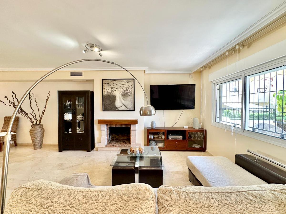 El Arenal Townhouse By The Beach With Swimming Pool - Eaw Homes Marbella Exterior foto
